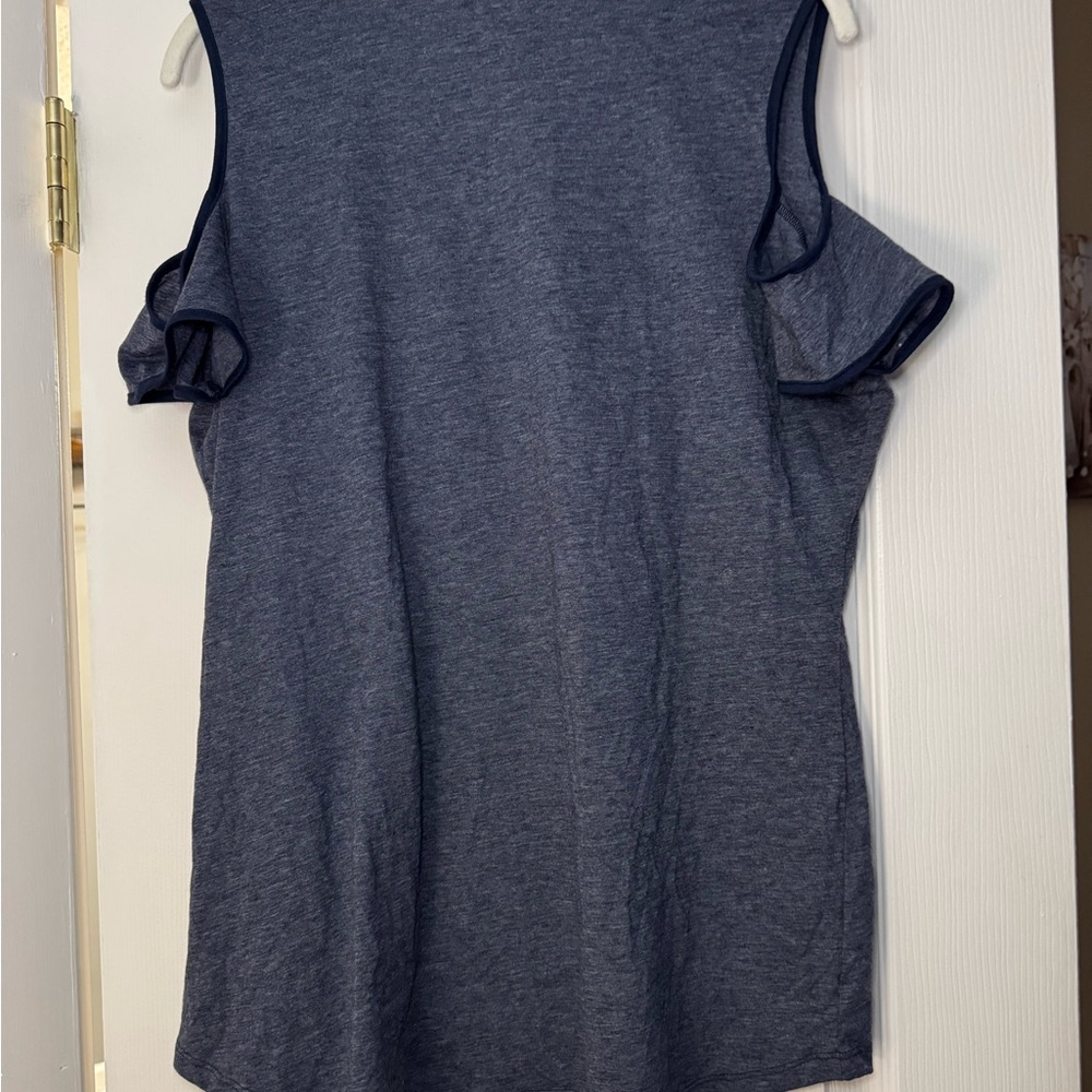 Los Angeles Rams NFL Team Apparel Cold Shoulder Top Size L - Picture 6 of 9